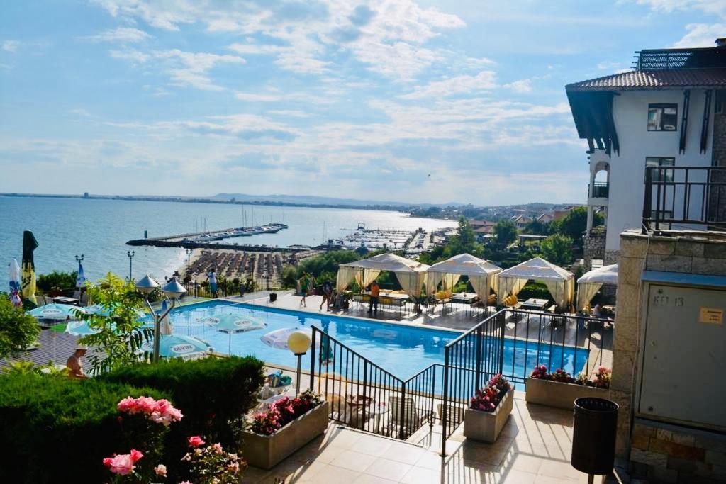Dolce Vita Sea View Apartment Szveti Vlasz Kültér fotó