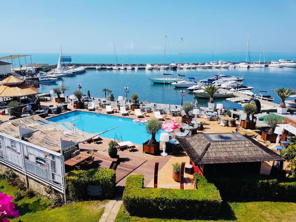 Dolce Vita Sea View Apartment Szveti Vlasz Kültér fotó